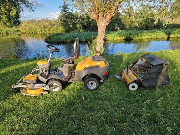 Stiga Gras en Bladveger, Tuin en Terras, Veegmachines, Gebruikt, Ophalen