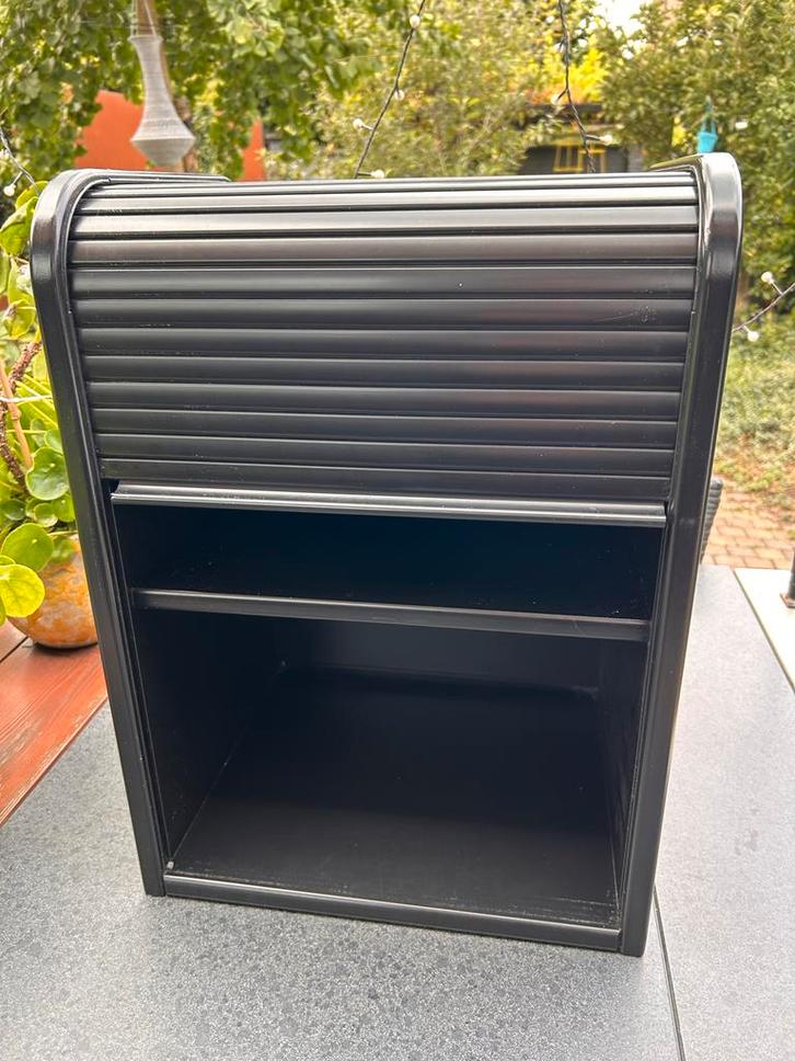 Zwarte roldeurkastje A'dammer Stijl (vaste prijs), Huis en Inrichting, Kasten | Boekenkasten, Gebruikt, Minder dan 50 cm, Minder dan 100 cm