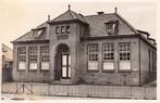 Loppersum  -  Openbare ULO-school               =0001=, Verzamelen, Ansichtkaarten | Nederland, Ophalen of Verzenden, 1940 tot 1960