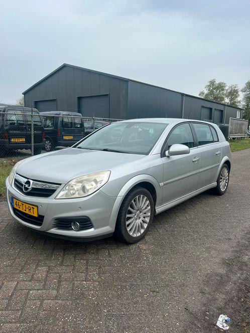 Opel Signum 2.2 16V met airco en recent nieuw apk, Auto's, Opel, Bedrijf, Signum, Benzine, C, Hatchback, Handgeschakeld, Origineel Nederlands