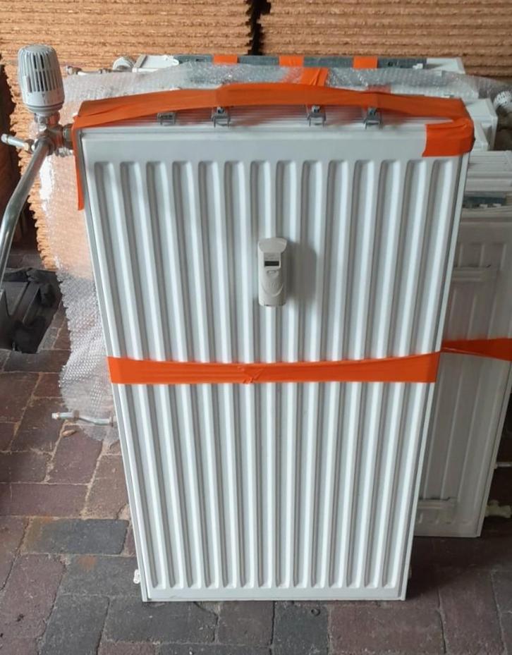 5 stuks complete paneelradiator – 900x500 mm T22 radiatoren, Doe-het-zelf en Verbouw, Verwarming en Radiatoren, Gebruikt, Radiator