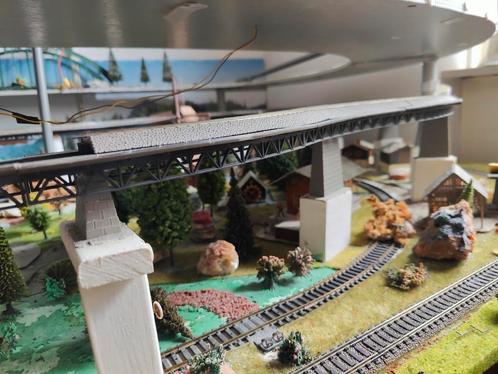 dubbel trein baan met huisjes compleet, Hobby en Vrije tijd, Modeltreinen | H0, Gelijkstroom, Overige merken, Ophalen