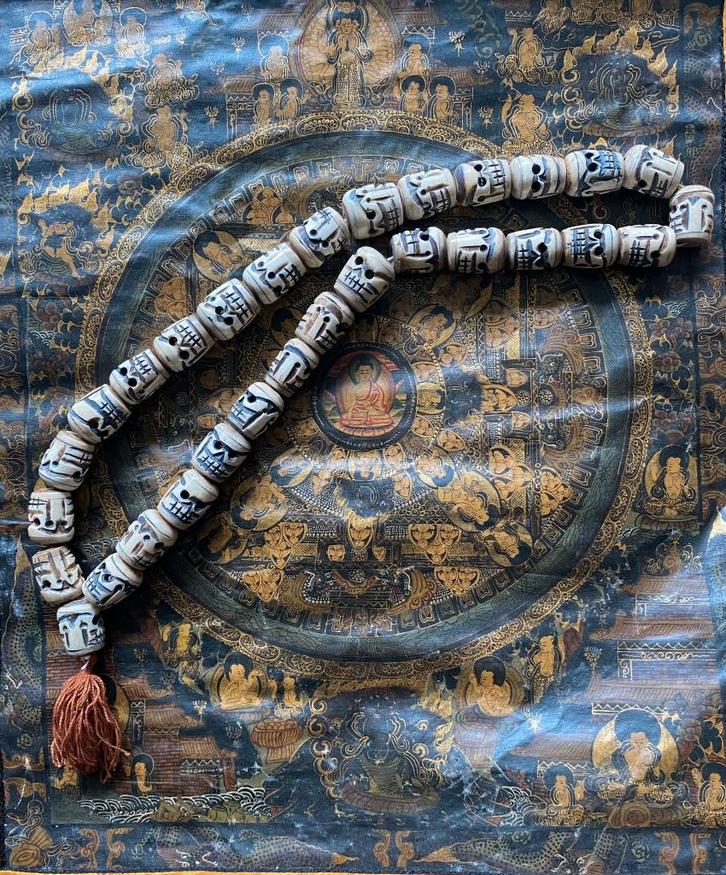 Unieke Tibetaanse schedel mala van bot kapala, Verzamelen, Religie, Gebruikt, Sieraad, Ophalen of Verzenden