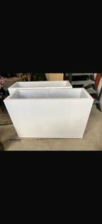 2 grote witte plantenbakken, Ophalen, Wit, Aardewerk of Porselein, Zo goed als nieuw