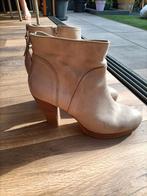 Enkellaarsjes hoge hak maat 41, Kleding | Dames, Schoenen, Beige, Lage of Enkellaarzen, Lazamani, Ophalen of Verzenden