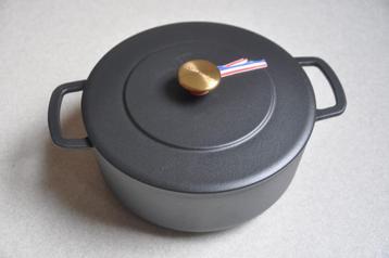 Combekk  Dutch Oven  Braadpan  24 cm  -  Gietijzer  -  Nieuw beschikbaar voor biedingen
