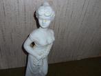 Beeld v.e. vrouw, 48 cm lang, voor 105 euro, Antiek en Kunst, Kunst | Beelden en Houtsnijwerken, Ophalen of Verzenden