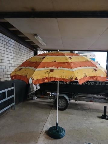Grote parasol - 210 cm diameter beschikbaar voor biedingen