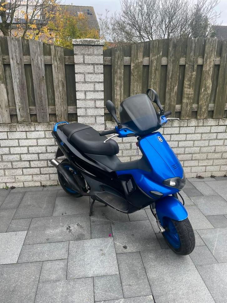 Gilera Runner 50cc 2t DD, Fietsen en Brommers, Scooters | Piaggio, Zo goed als nieuw, Overige modellen, Ophalen
