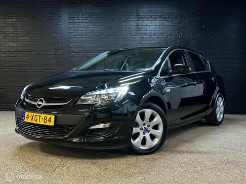 Opel Astra 1.4 Turbo Blitz 120pk | A/C | Cruise | Trekhaak, Auto's, Opel, Bedrijf, Te koop, Astra, ABS, Airbags, Airconditioning