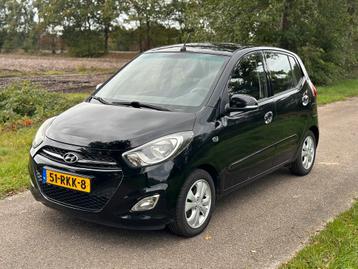 Hyundai i10 1.25 I 5DR 2011 Zwart / Trekhaak - NWE APK beschikbaar voor biedingen
