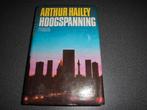 Boek: Hoogspanning, Ophalen of Verzenden, Gelezen, Arthur Hailey, Nederland