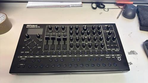 Roland SH-4D synthesizer, Muziek en Instrumenten, Synthesizers, Zo goed als nieuw, Overige aantallen, Roland, Ophalen of Verzenden