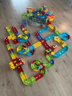 Toet toet auto, garage, weg en auto’s, Ophalen, Zo goed als nieuw, 2 tot 4 jaar