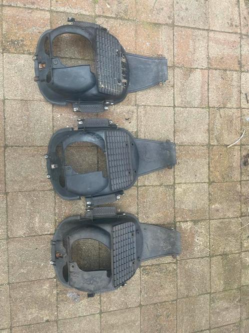 Gilera runner radiateur kap / rooster, Motoren, Tuning en Styling, Ophalen