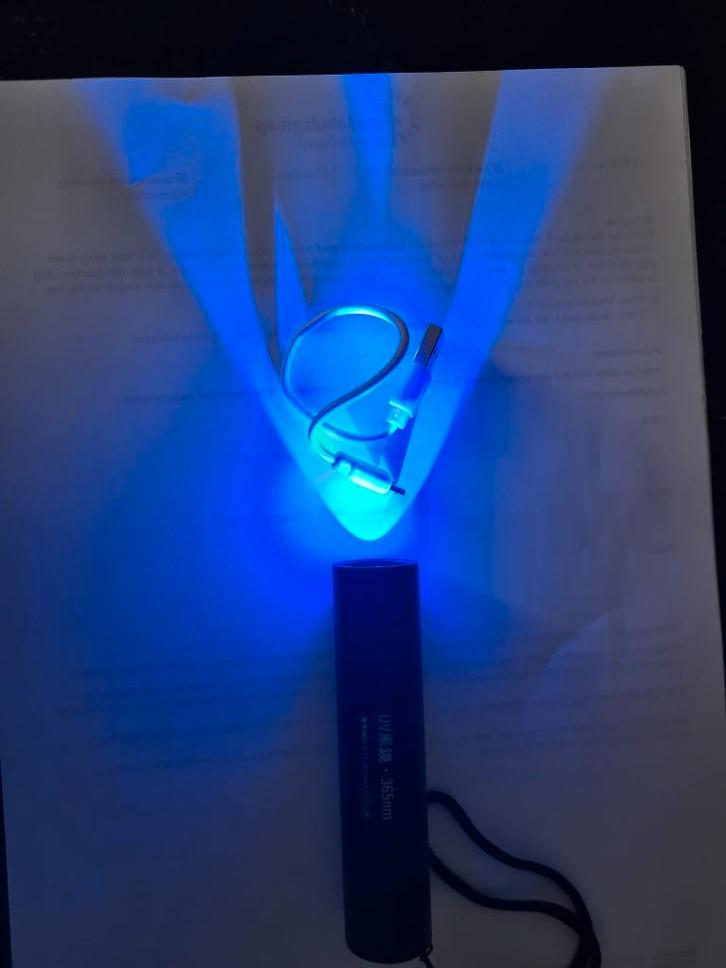 UV zaklamp 365nm nieuw in doos, Verzamelen, Mineralen en Fossielen, Ophalen of Verzenden