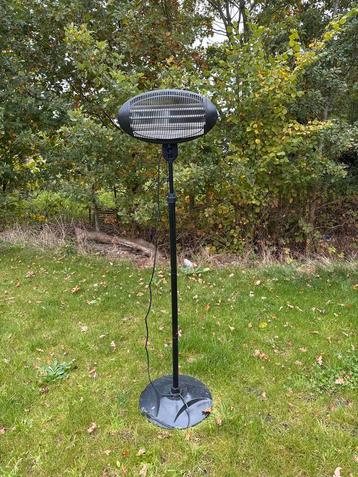 Verstelbare Heater 1500W - Terrasverwarmer beschikbaar voor biedingen