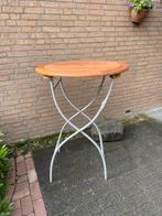 Stevige sta tafel., Tuin en Terras, Tuintafels, Ophalen of Verzenden, Zo goed als nieuw, Rond, Hout