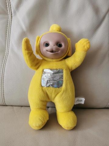 Originele Teletubbies 35 cm Lala Holograph buik beschikbaar voor biedingen