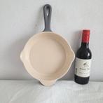 Cousances le creuset gietijzer emaille koekenpan skillet pan, Huis en Inrichting, Ophalen of Verzenden, Zo goed als nieuw, Gietijzer