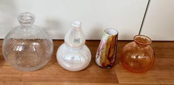 4 Stuks Nieuwe Fidrio vazen. In 1 koop 40 euro beschikbaar voor biedingen