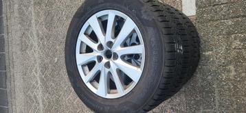 17inch sportvelgen met winterbanden 5x114.3 beschikbaar voor biedingen