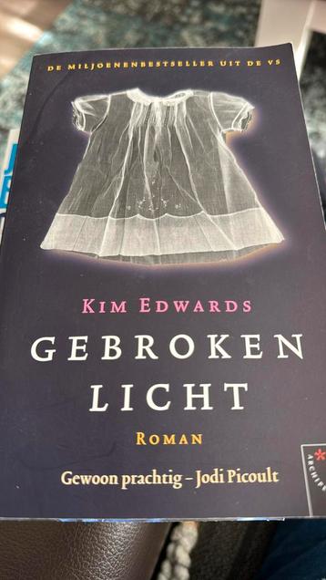 Kasey Edwards - Gebroken licht beschikbaar voor biedingen