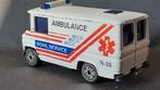 Mercedes Benz L406 ambulance 3inch Guisval Pol, Hobby en Vrije tijd, Ophalen of Verzenden, Zo goed als nieuw