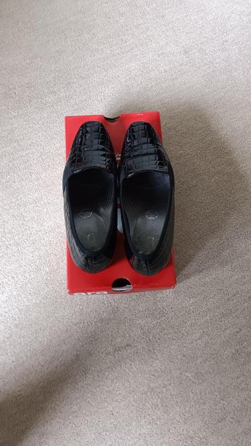 MOOIE ZWARTE KROKODILLEN- LAKLEREN DAMESSCHOENEN., Kleding | Dames, Schoenen, Zo goed als nieuw, Pumps, Zwart, Ophalen