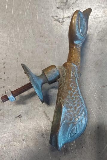 Deurklopper brons Vismodel beschikbaar voor biedingen