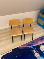 2 Stevige Kinderstoeltjes, Huis en Inrichting, Stoelen, Ophalen, Gebruikt, Twee, Bruin