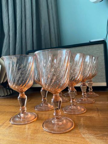 Vintage Luminarc Rosaline Roze Swirl Wijnglazen - Set van 8 beschikbaar voor biedingen