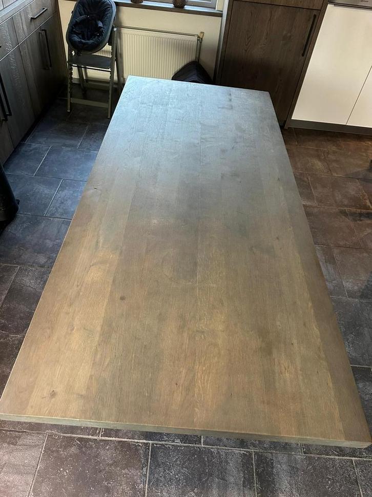 Tafel - Robuust en Stijlvol, Huis en Inrichting, Tafels | Eettafels, Zo goed als nieuw, 100 tot 150 cm, 200 cm of meer, Vijf personen of meer
