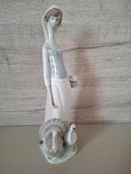 Porseleinen beeld meisje met kalkoenen GDR, Antiek en Kunst, Ophalen