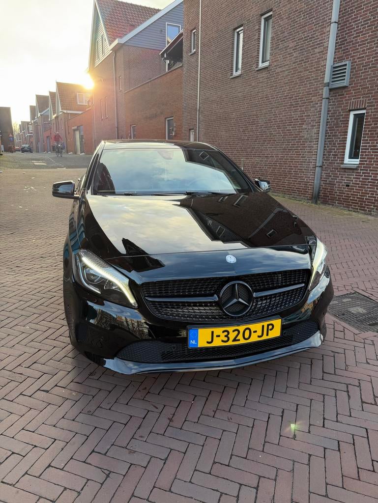 Mercedes A180 Ambition Nightpakket Facelift Automaat 110k km, Auto's, 4 cilinders, 1595 cc, 1200 kg, 19 km/l
