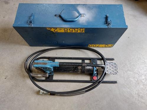 Cembre PO700 Voetpomp Hydraulische voet pomp, Auto diversen, Autogereedschap, Zo goed als nieuw, Ophalen of Verzenden