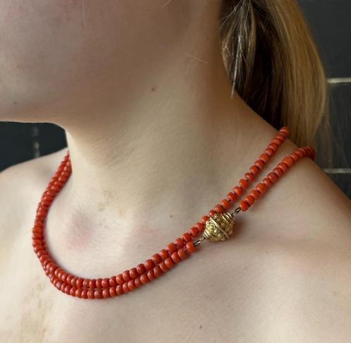 Bloedkoraal ketting antiek fraai 14k gouden slot dames retro, Sieraden, Tassen en Uiterlijk, Antieke sieraden, Ketting, Goud, Met edelsteen