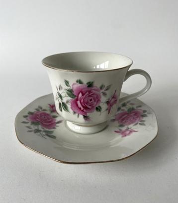 Vintage porseleinen kop en schotel Hebei Porcelain China beschikbaar voor biedingen