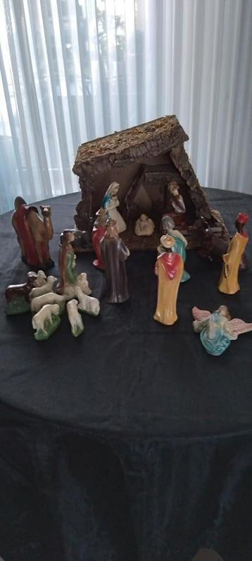 Oude kerstgroep, met stal. Zie foto's  beschikbaar voor biedingen