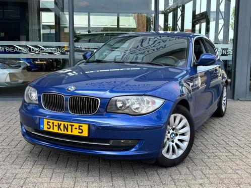 Bmw 1-SERIE 116I BUSINESS STYLE CARPLAY NAVI AIRCO PDC-CAMER, Auto's, BMW, 1-Serie, ABS, Airbags, Airconditioning, Android Auto