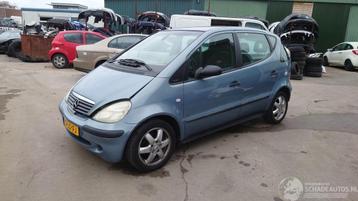 Mercedes-Benz A-klasse W168 2002 A160 Blauw 757 onderdelen beschikbaar voor biedingen