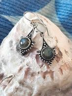 Vintage sterling zilver oorbellen met Labradoriet edelsteen, Hangers, Verzenden, Zo goed als nieuw, Met edelsteen