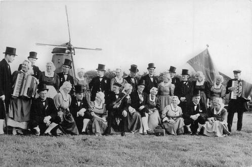 (378-371-051) Wieringerwaard Dansgroep, Verzamelen, Ansichtkaarten | Nederland, Noord-Holland, Verzenden