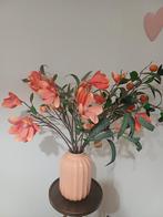 Oranje zijden bloemstuk met vaas sissyboy, Overige materialen, 50 tot 75 cm, Oranje, Ophalen of Verzenden