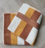 leuke retro/ vintage handdoek, nieuw vd V&D, Huis en Inrichting, Verzenden, Nieuw, Bruin, Handdoek