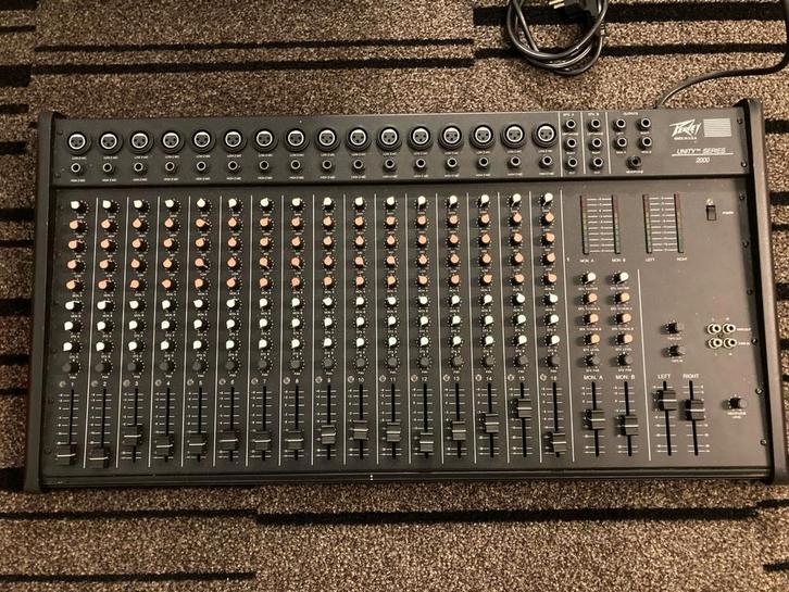 Peavey Unity 2000 Mengpaneel - 16 Kanalen, Muziek en Instrumenten, Mengpanelen, 10 tot 20 kanalen, Microfooningang, Ophalen of Verzenden