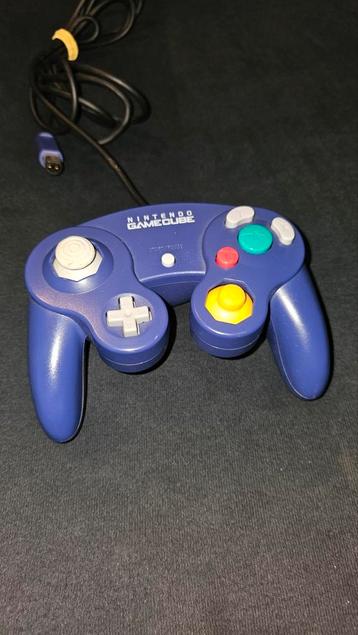 1 nette gamecube controller paars. beschikbaar voor biedingen