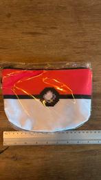 Pokeball etui/toilettas. NIEUW!, Sieraden, Tassen en Uiterlijk, Toilettassen, Nieuw, Jongen of Meisje, Ophalen of Verzenden, Rood