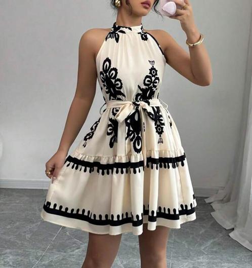 Witte Zomerjurk met Bloemen - Nieuw, Kleding | Dames, Jurken, Nieuw, Maat 38/40 (M), Wit, Boven de knie, Ophalen of Verzenden