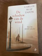 Carlos Ruiz Zafón - De schaduw van de wind, Ophalen of Verzenden, Gelezen, Carlos Ruiz Zafón